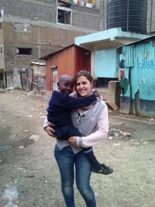 Niño en brazos
