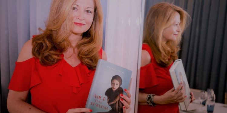 Carmela Díaz y su libro Amor es la respuesta