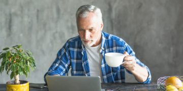 Pulseras y relojes inteligentes para mayores de 65 años