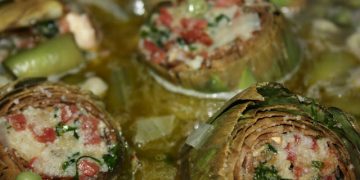 chícharos con alcauciles