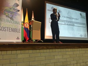 Todavía somos pocos en el derecho de la moda