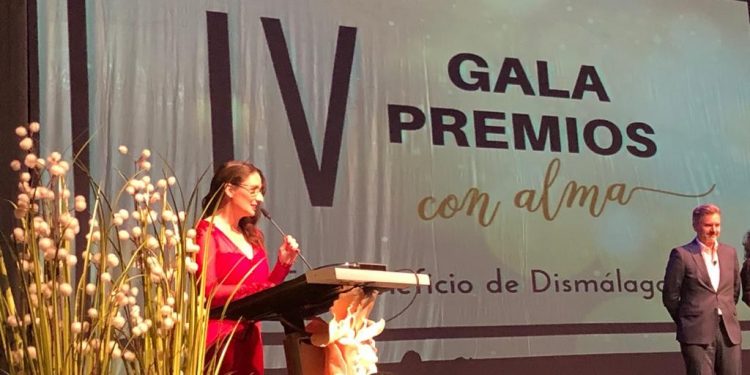 Sara Gili, Directora de la Revista Ciudad con Alma introduce los Premios