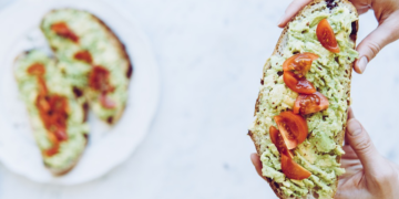 Tostadas de aguacate
