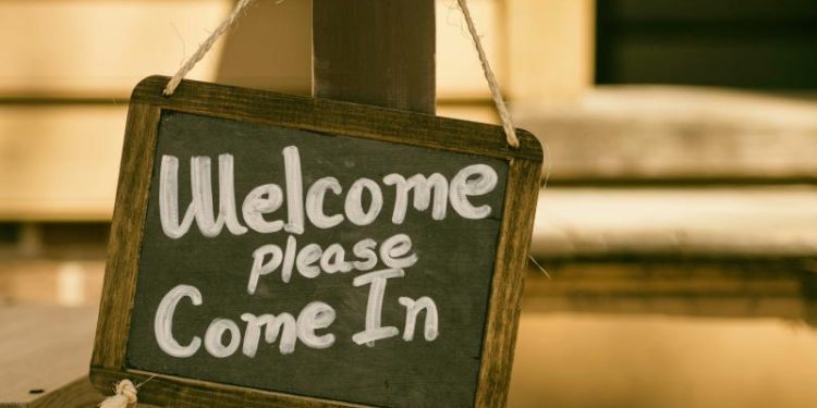 Con los brazos abiertos