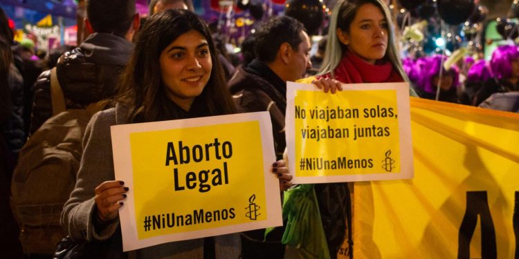 ¿Feminista o femenina?
