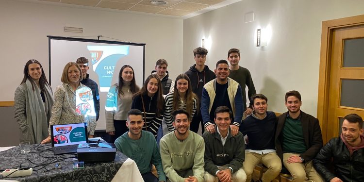 Conversaciones con Luz Propia