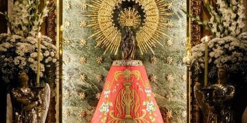 España, ¡tierra de María!, debería vestirse de gala para celebrar con orgullo “la Pilarica”