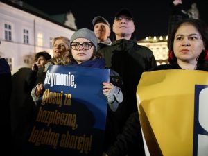 Europa contra ella misma: Se aprueba la terrible Resolución del Parlamento Europeo sobre la inclusión del derecho al aborto en la Carta de Derechos Fundamentales de la Unión Europea.