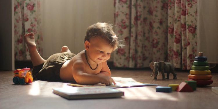 Leer a los bebés de pocos meses: ¿Qué debemos saber?