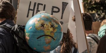 Escuela de calor 2025: otra ola de histeria climática